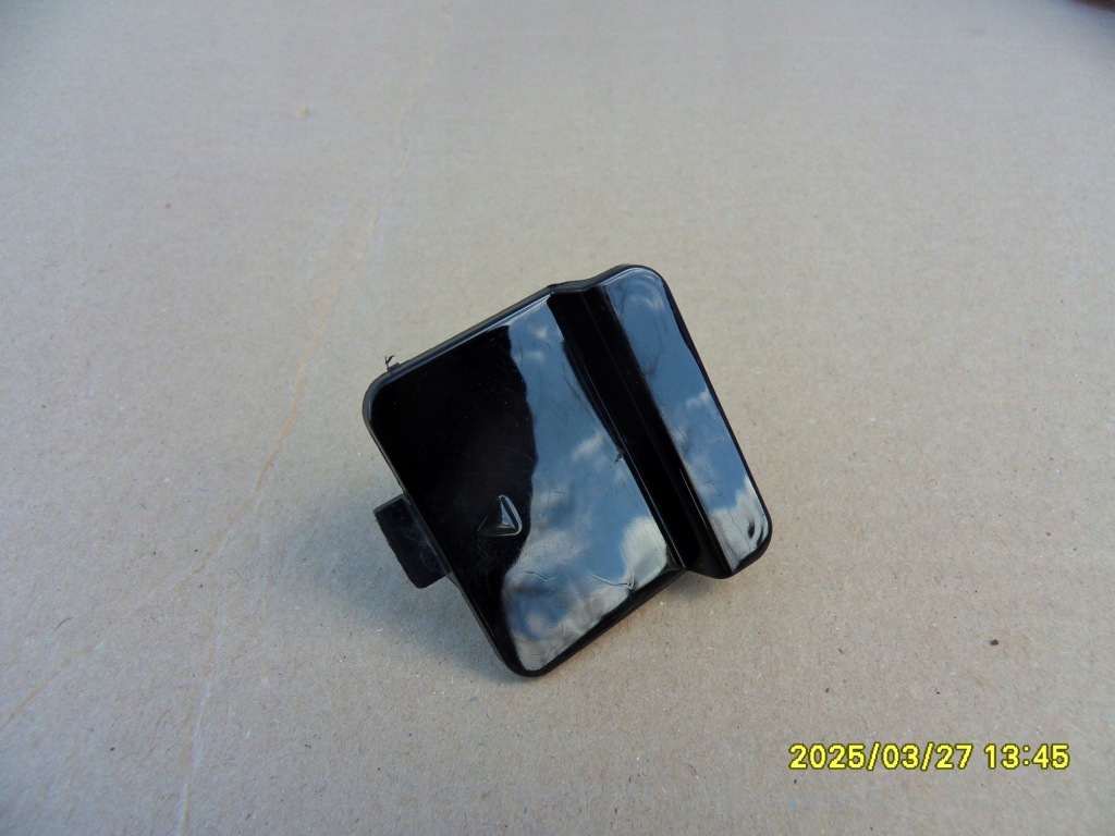 фото №1, Kia sorento iv 20- заглушка фаркоп перед 86588-p2010