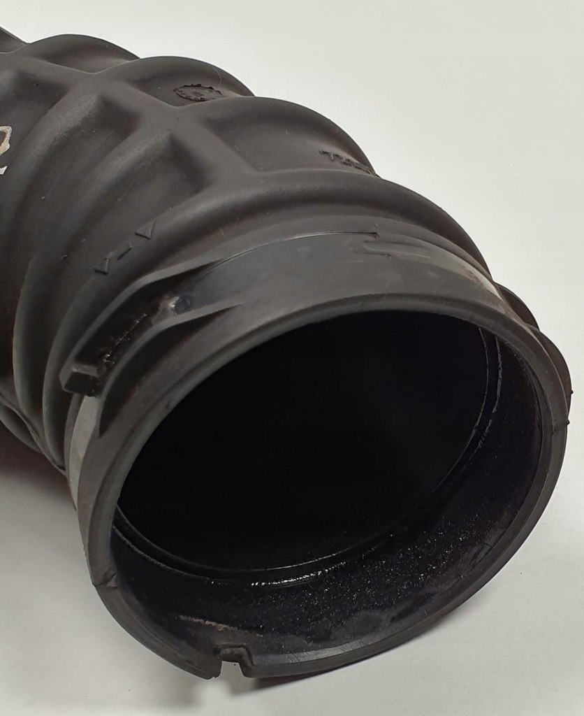 фото №3, Wąż труба воздухозаборник воздуха левая aston martin rapide