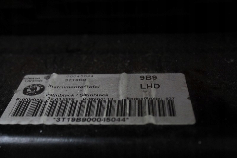 фото №8, Панель приладів консоль панель приладів подушка безпеки eu 3t1857007c skoda superb 2 ii 08-13