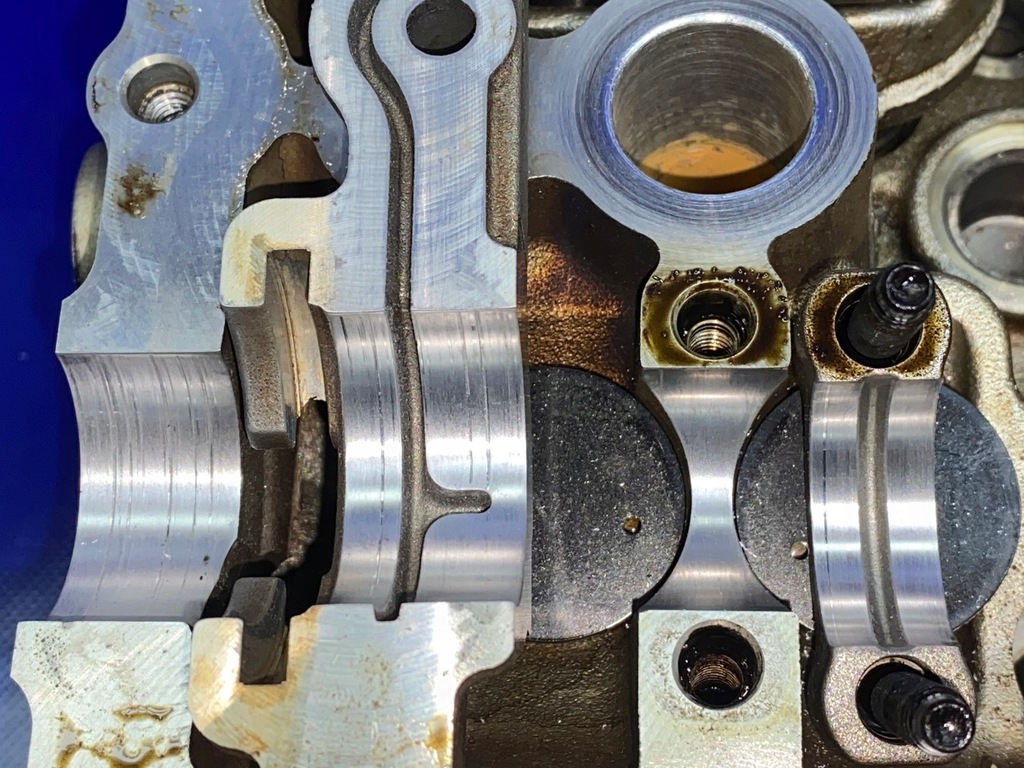 фото №8, Головка двигуна captur dacia sandero nissan 0.9 tce 1642r-1 h4bb408