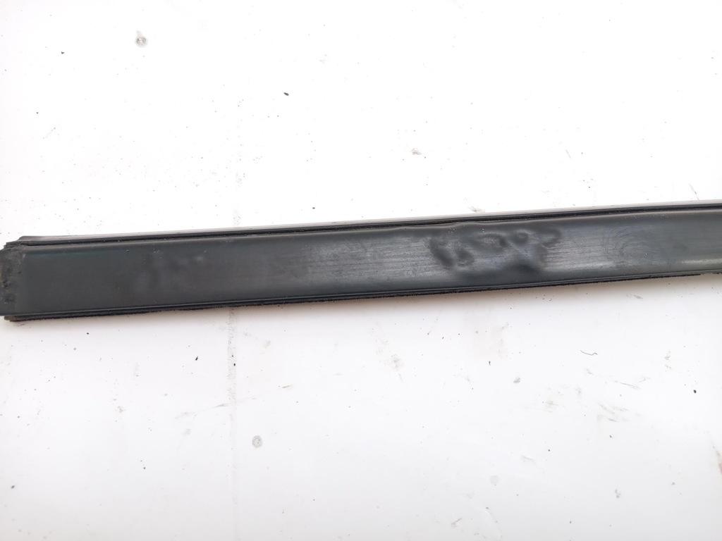 фото №7, Молдинг крила права задня peugeot 306 kabriolet