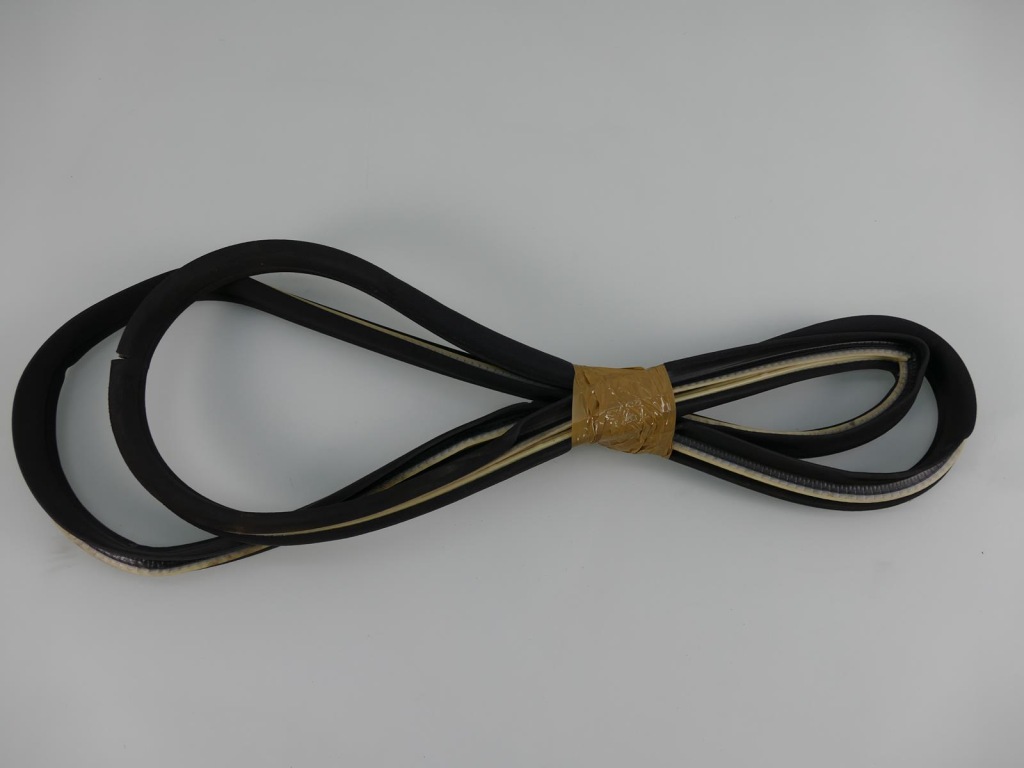 фото №1, Mercedes s w220 прокладка двері лівий перед