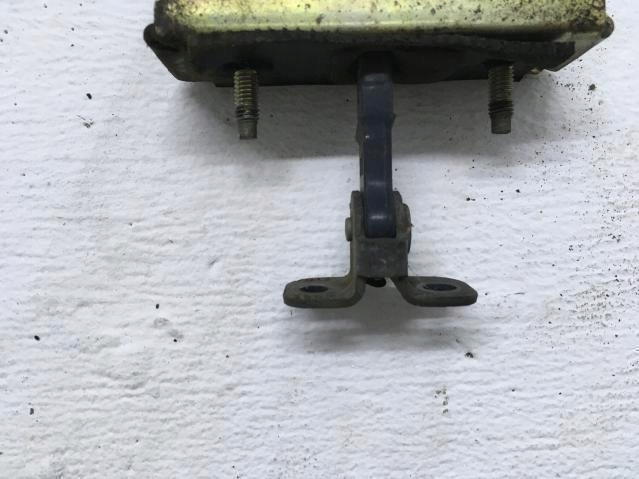 фото №3, Ограничитель дверь левый перед ford transit 00-06