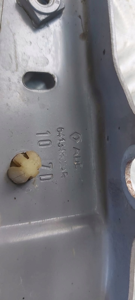 фото №5, Кронштейн кронштейн крыла правый renault clio iv