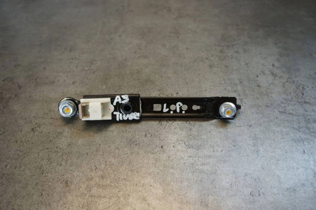 Купить Направляющая регулировки высоты поперечина безопасности левый перед ssangyong tivoli