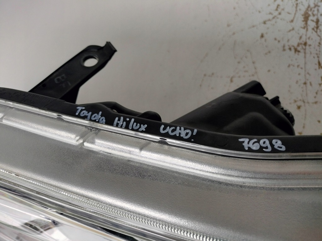 фото №9, Лампа левая фара toyota hilux 15-