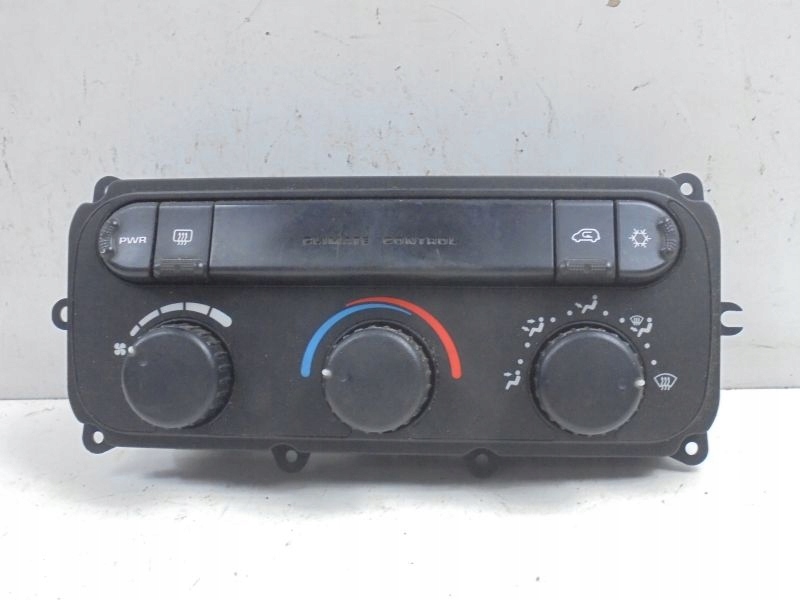 фото №7, Voyager 4 iv 00-04 панель обдув 05134768aa