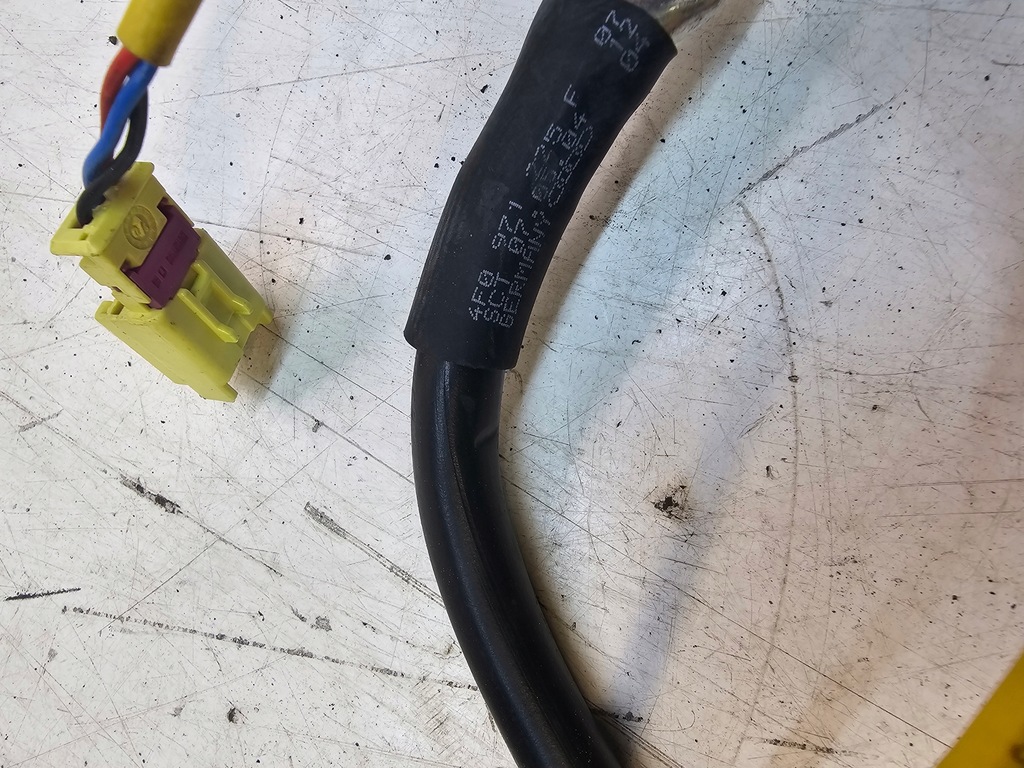 фото №5, Клемма плюсовая audi a6 c6 4f0971225f