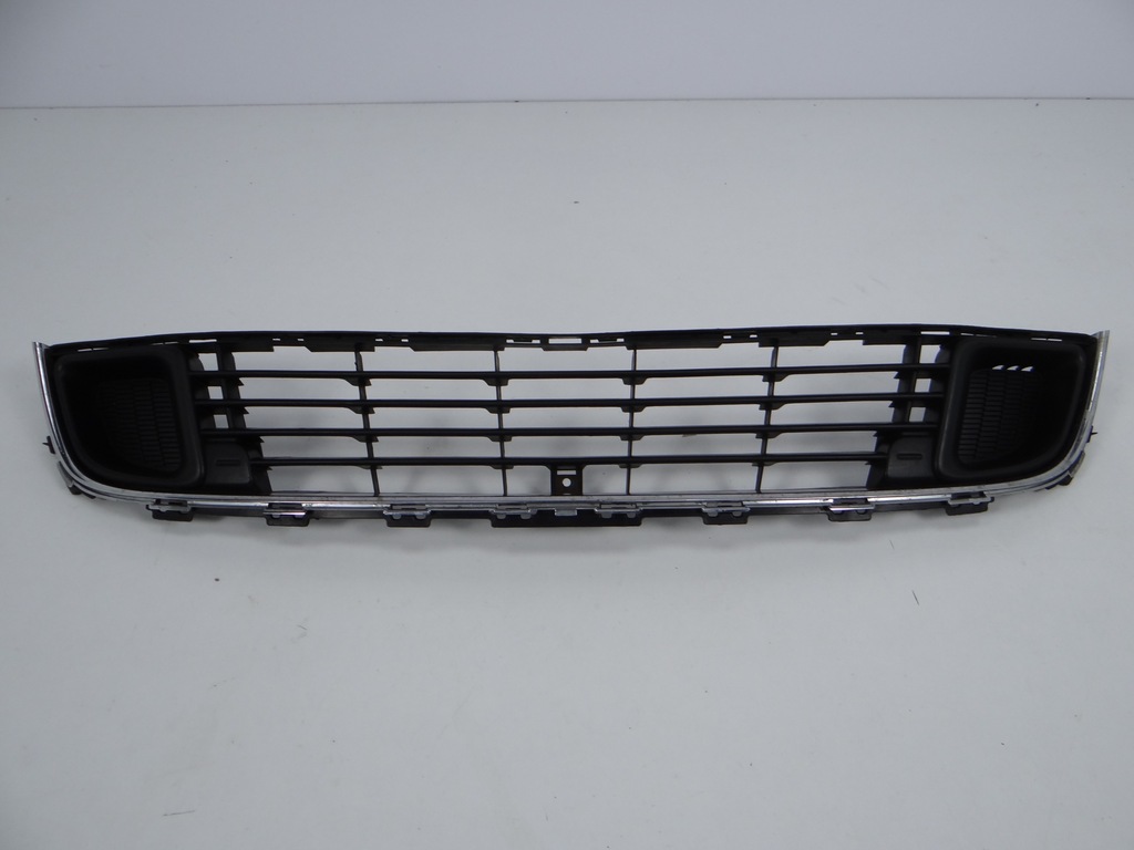 фото №1, Citroen c5 ii 2008- решітка середня бампера перед