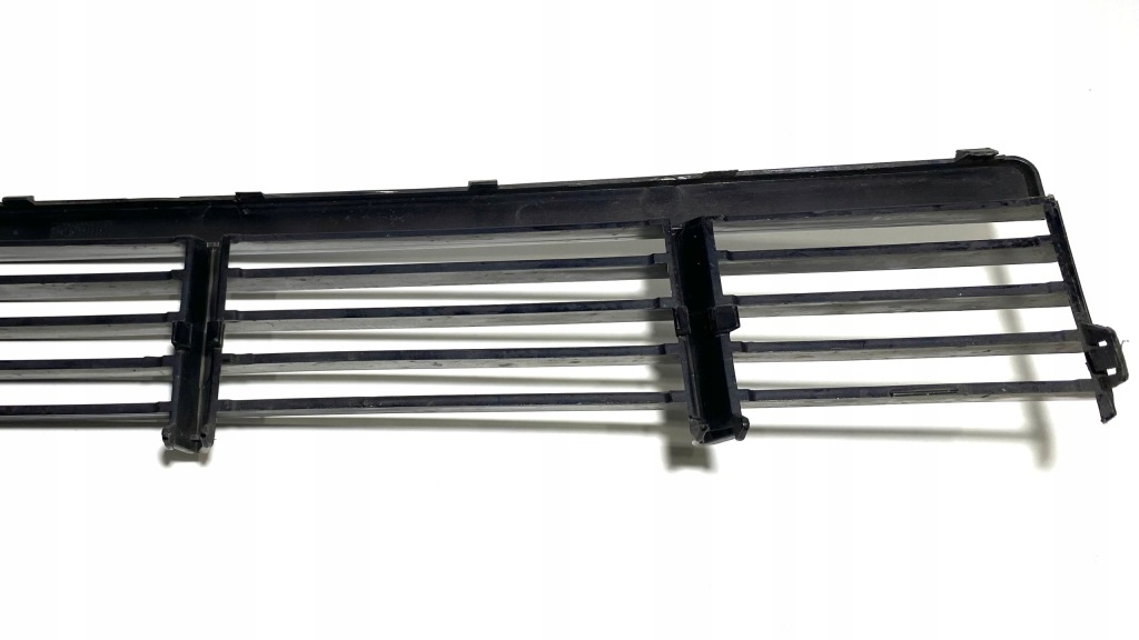 Купити Решітка бампера bmw e36 8165145