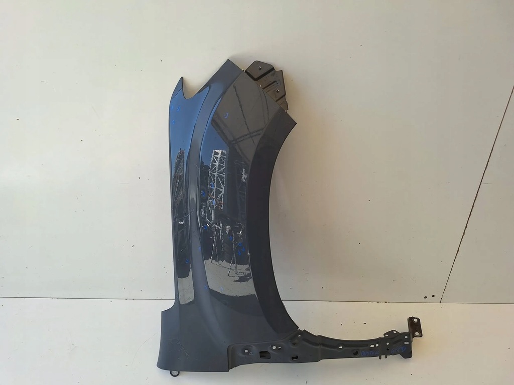 фото №1, Dacia duster lift крыло правый перед оригинал