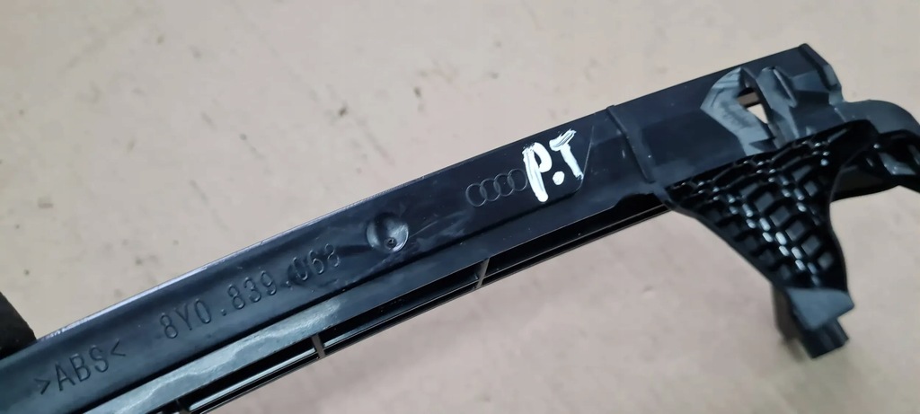 фото №8, S3 8y a3 направляющая дверь правая правый задняя sedan 8y0839068