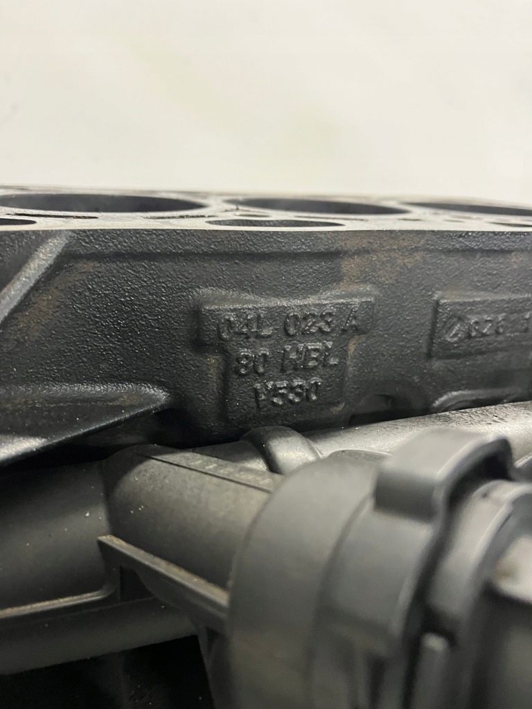 фото №8, Блок двигуна 1.6 tdi clh vw seat skoda audi 04l103011a номінал śląsk