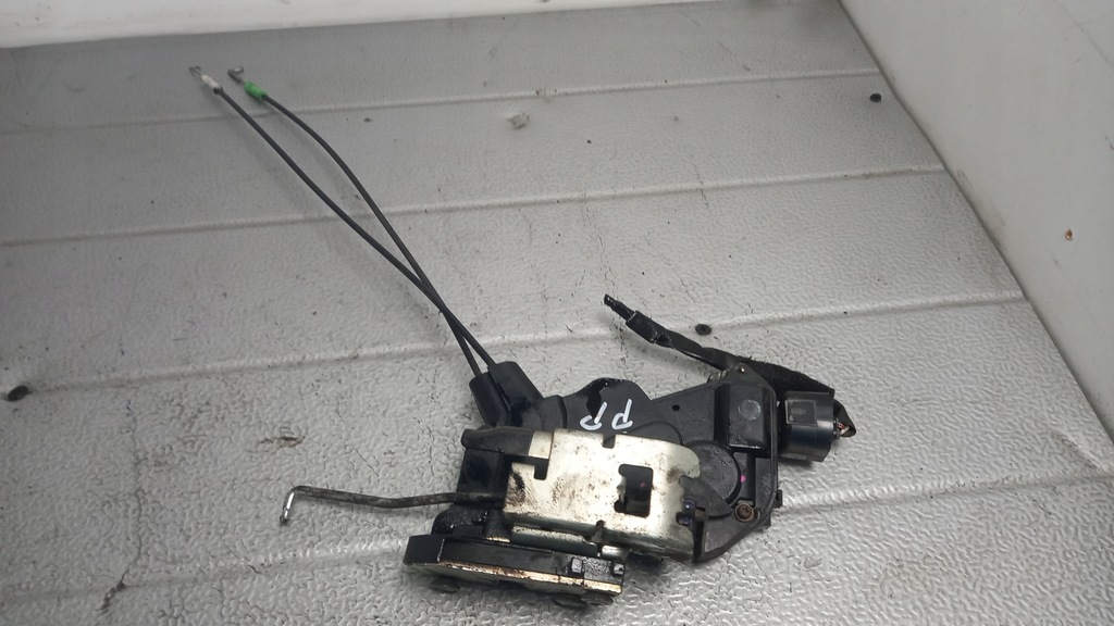 фото №1, Замок правый перед toyota previa 01r