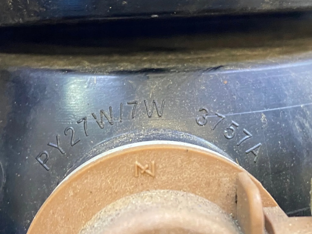 фото №11, Jeep patriot 2000cm3 2008 po права лампи задні suv 22710w