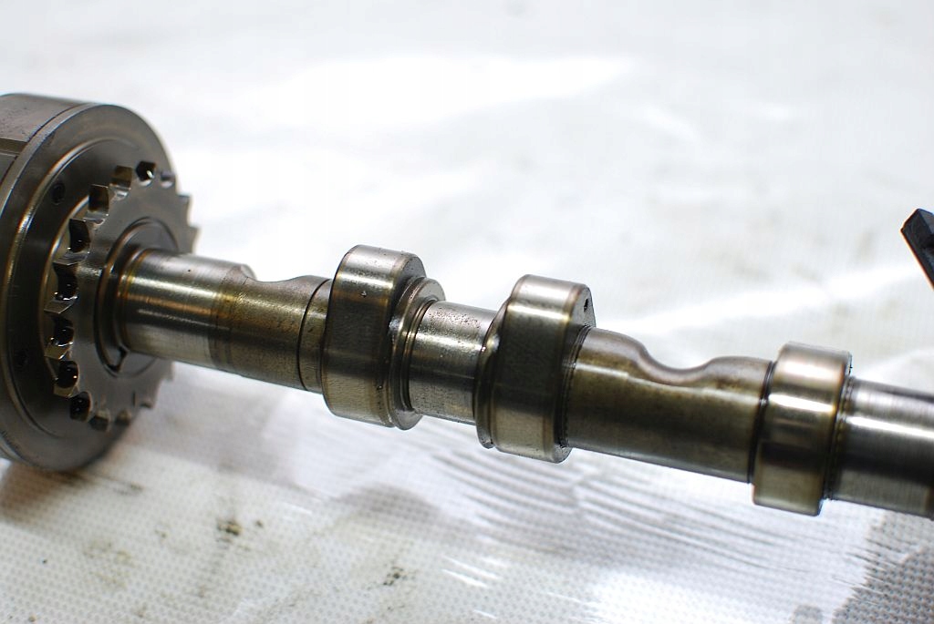 фото №13, Вал розподільного валу варіатор 06d109088b колесо розподільного валу a4 b6 2.0 fsi awa 150km