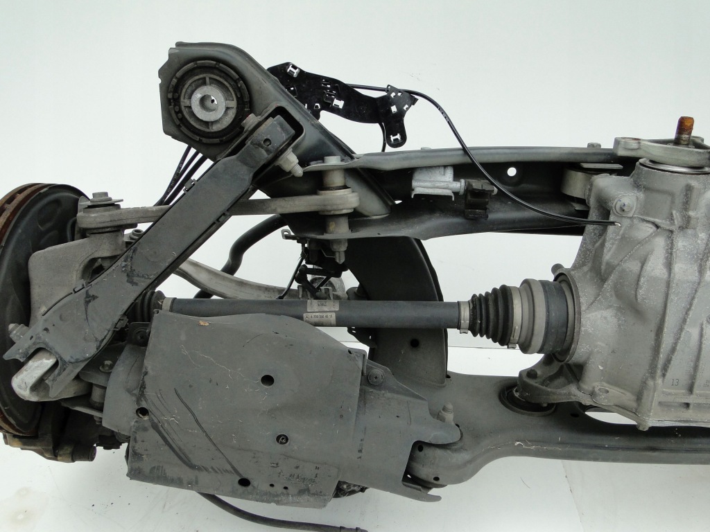 Mercedes дифференциал дифференциал задний мост a2053509723 c 205 c43 amg 4mat 3.066 в Украине