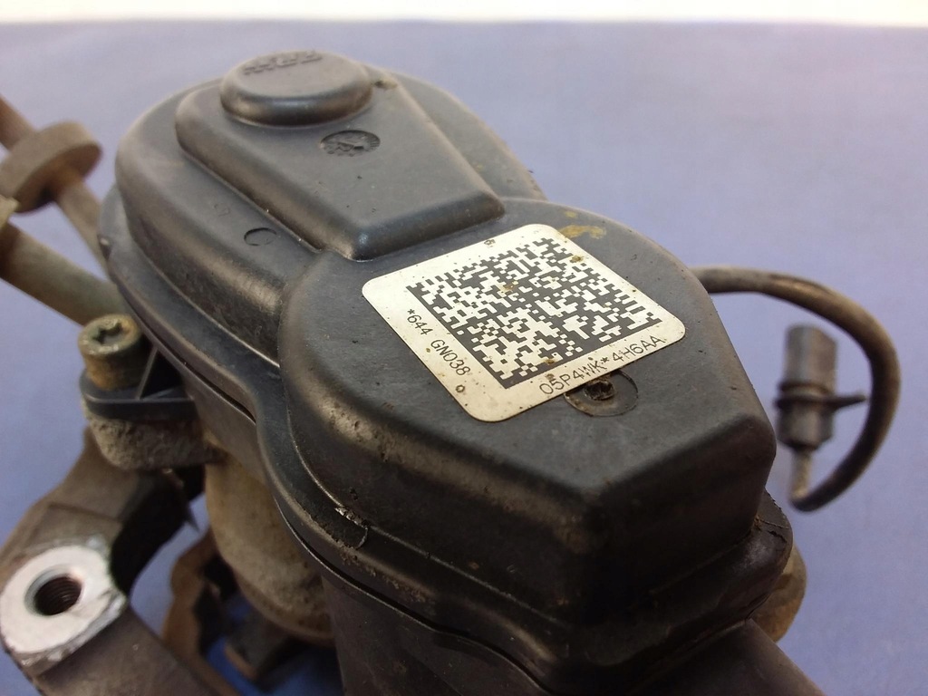 фото №4, Audi a8 d4 суппорт скоба задняя правый электрический