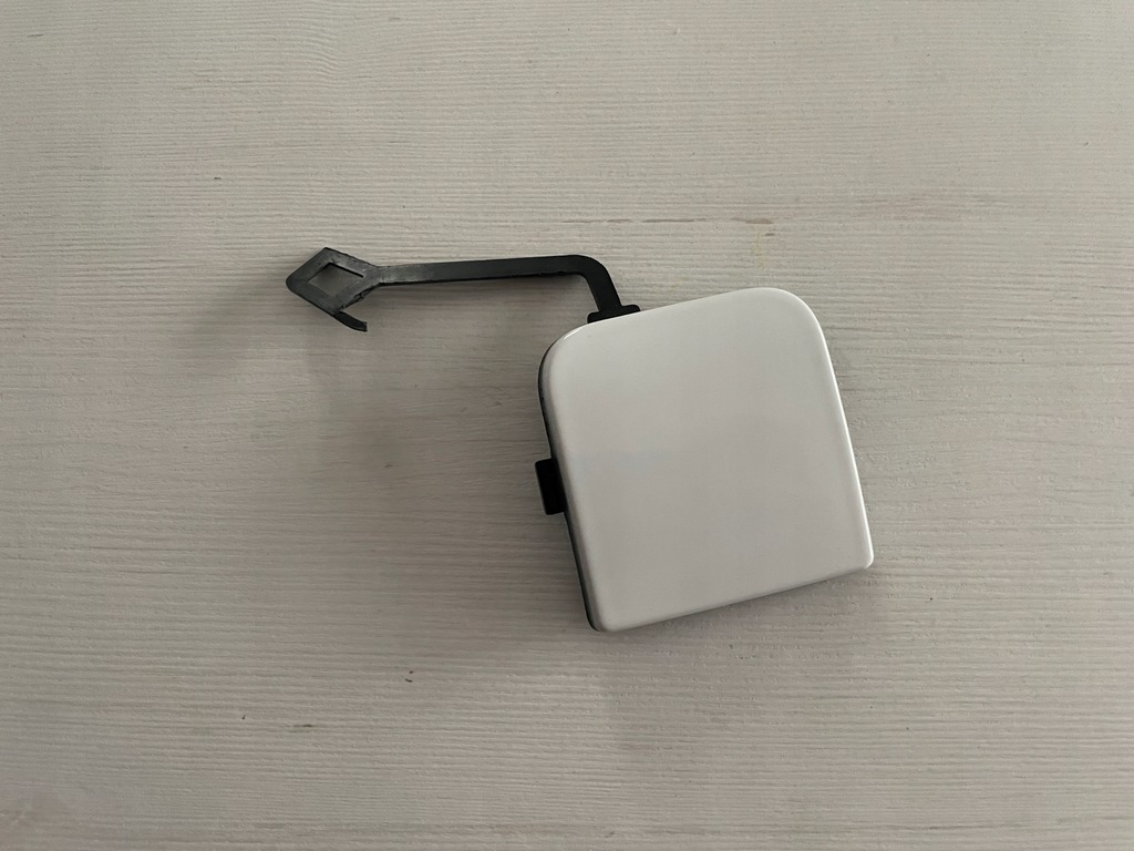 фото №1, Toyota proace ii peugeot expert citroen jumpy iii 2016- заглушка hak задняя оригинальный номер