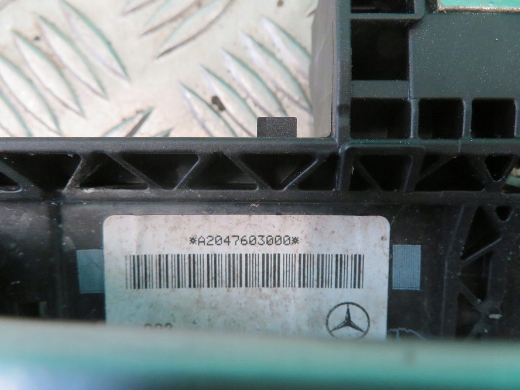 фото №7, Ручка дверь правый перед mercedes w176 17r