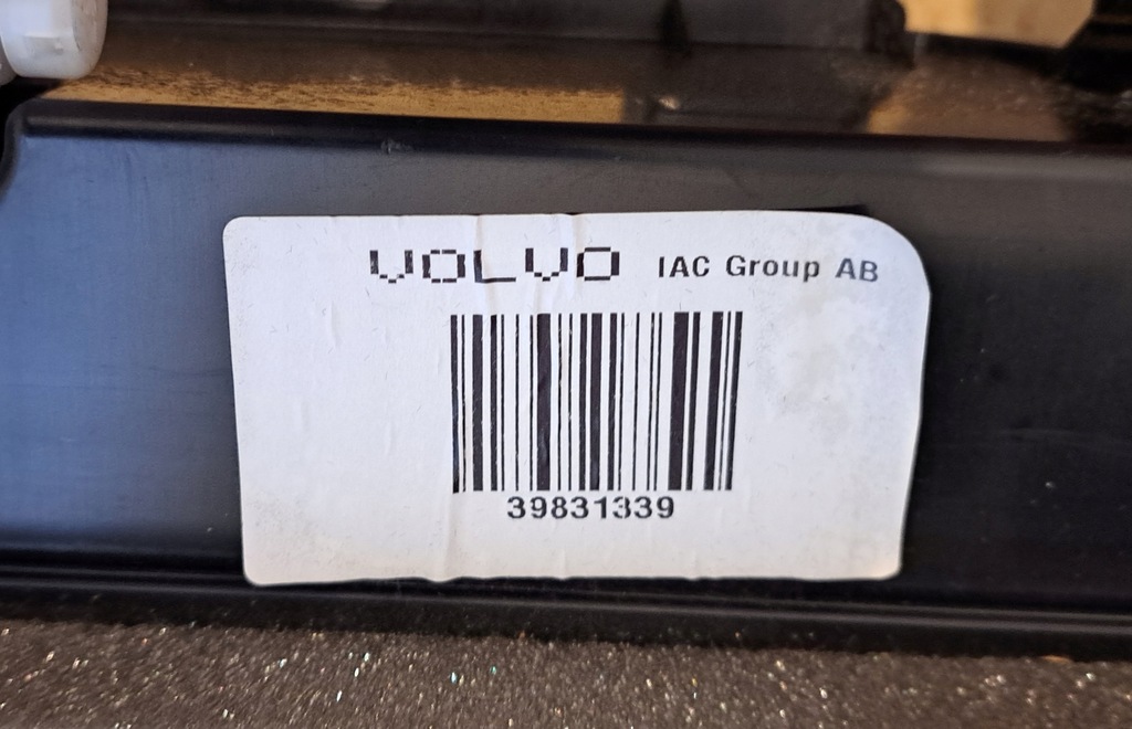 фото №8, Volvo v70 2015r. бардачок пассажира 31305492