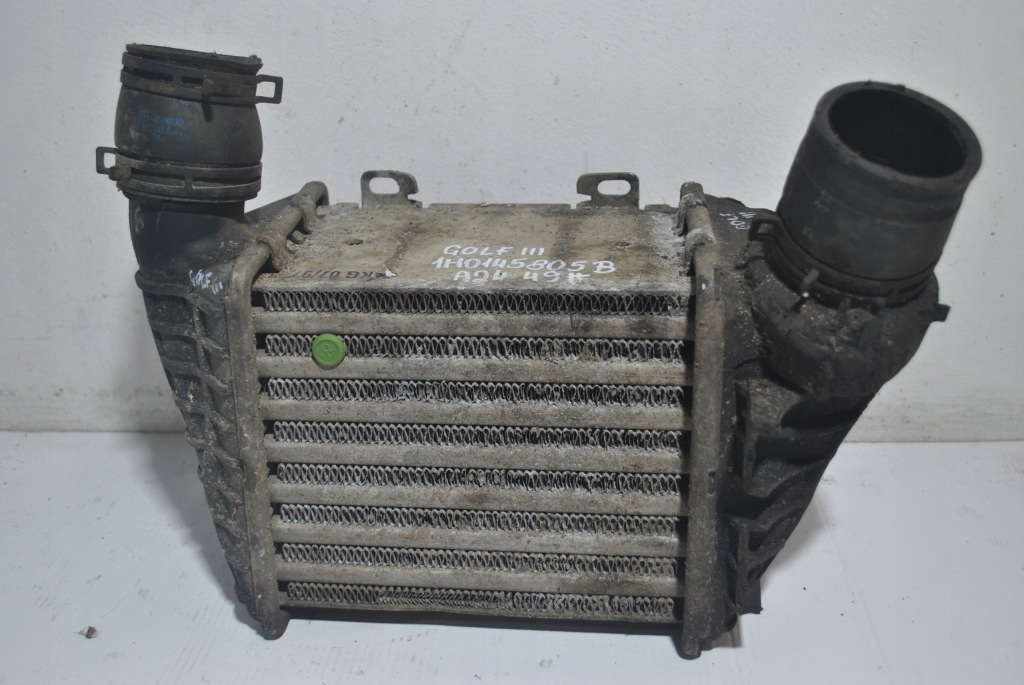 Купить Радиатор интеркулер vw golf 3 1h0145805b