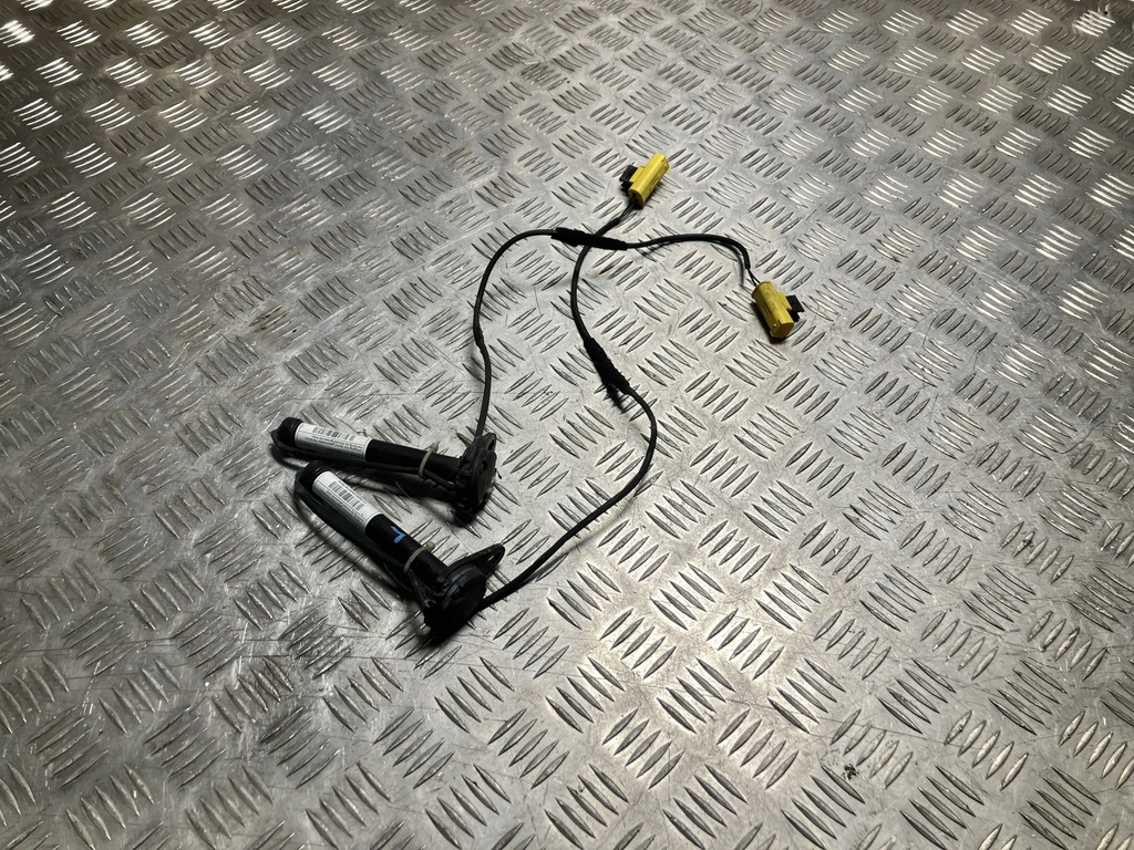 фото №1, Патрон капот патрони комплект mercedes cla w117