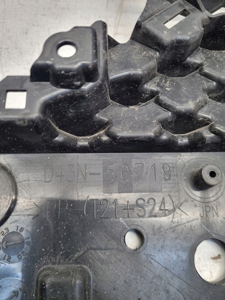 фото №6, Mazda 2 dj dl demio lift 19- решітка радіатора решітка радіатора бампера перед передній