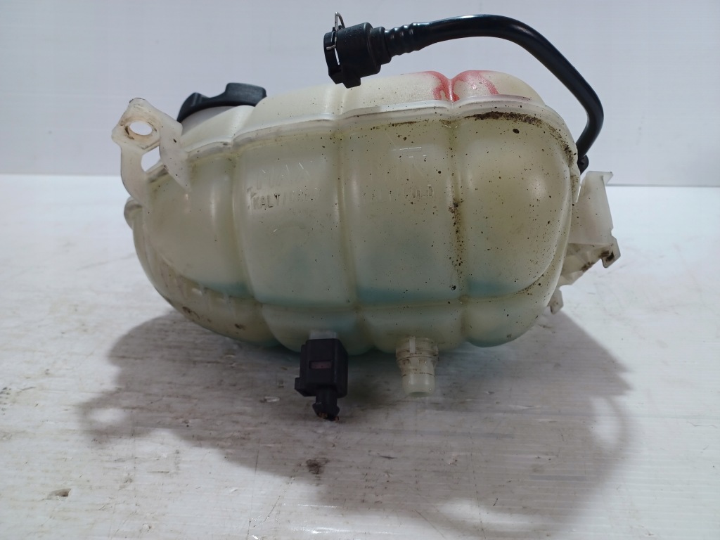 Bmw f20 f30 бак розширювальний 7609468 Оригінал