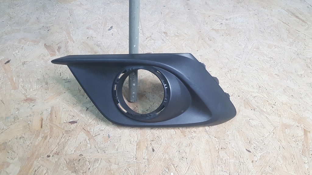 фото №1, Mazda 3 iii 013r- решітка бампера передній