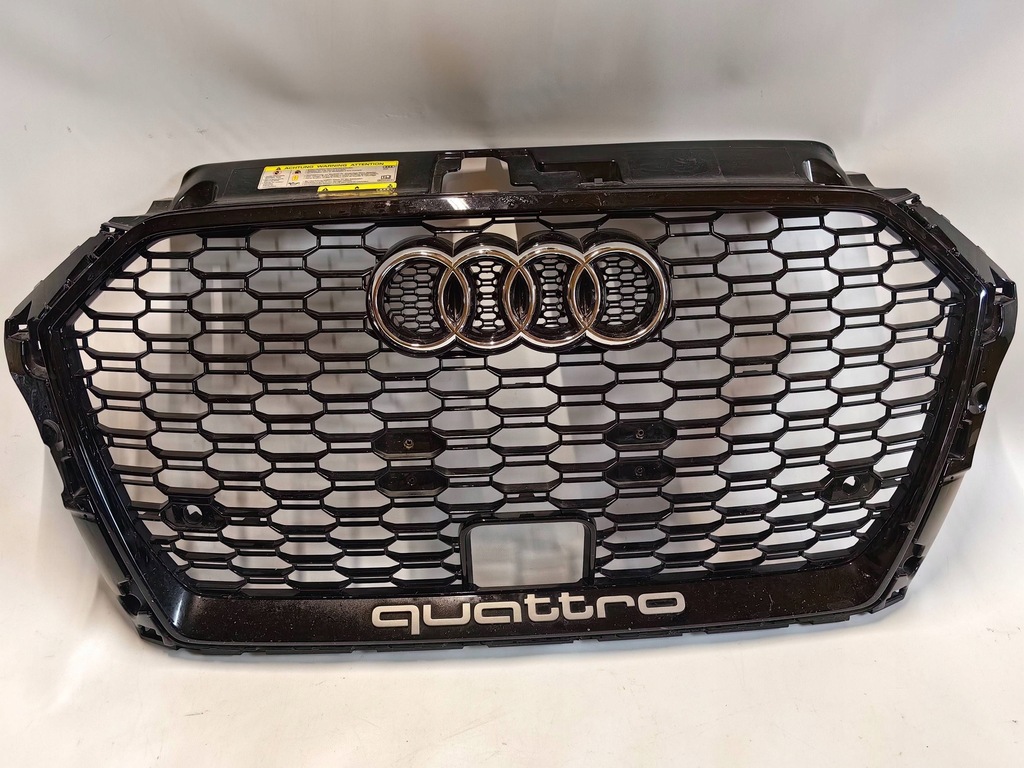 фото №1, Audi rs3 8v5 sedan - решётка радиатора, решётка радиатора polecam