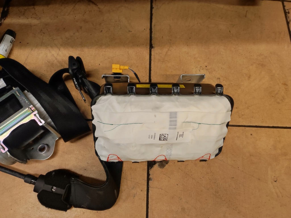 фото №7, Приборная панель консоль подушки безопасности ремни alfa romeo stelvio eu orginał