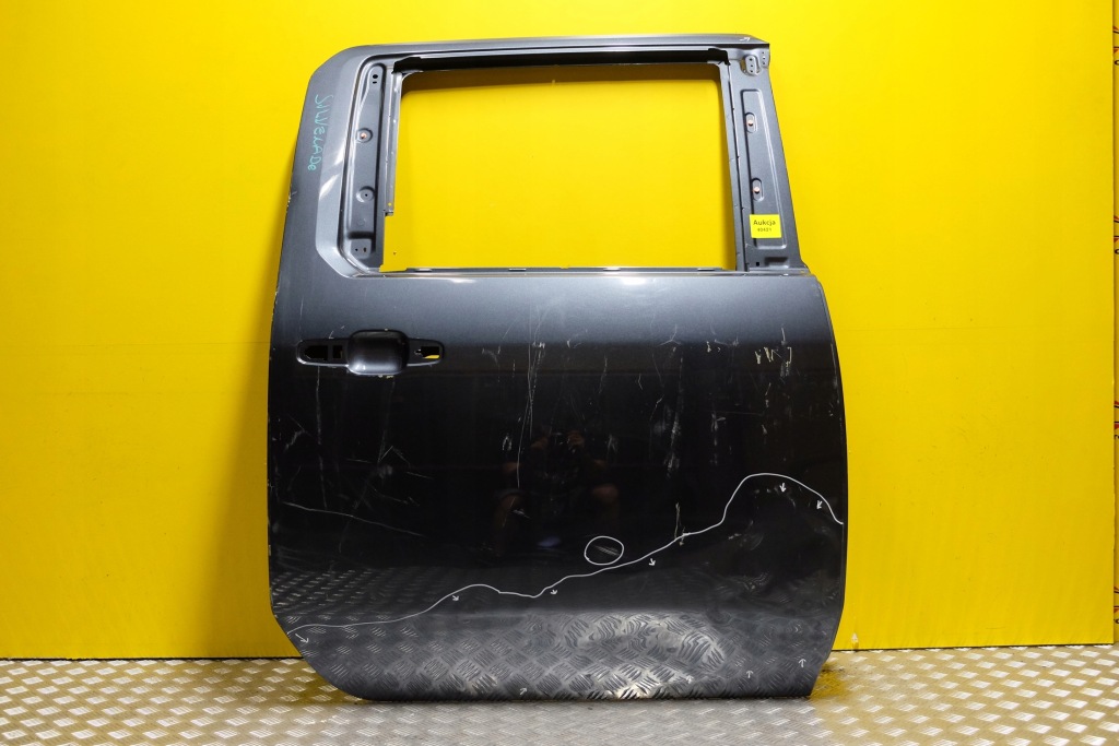 фото №1, Chevrolet silverado 2500 2020- дверь задняя правое usa