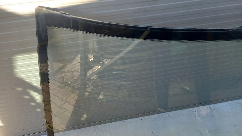 Скло передня mercedes e-klasa w124t 92r Недорого