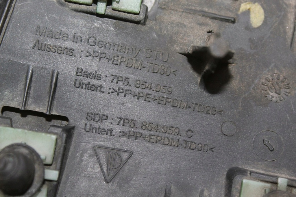 фото №8, Молдинг крыла левый перед porsche cayenne ii 7p5854959c