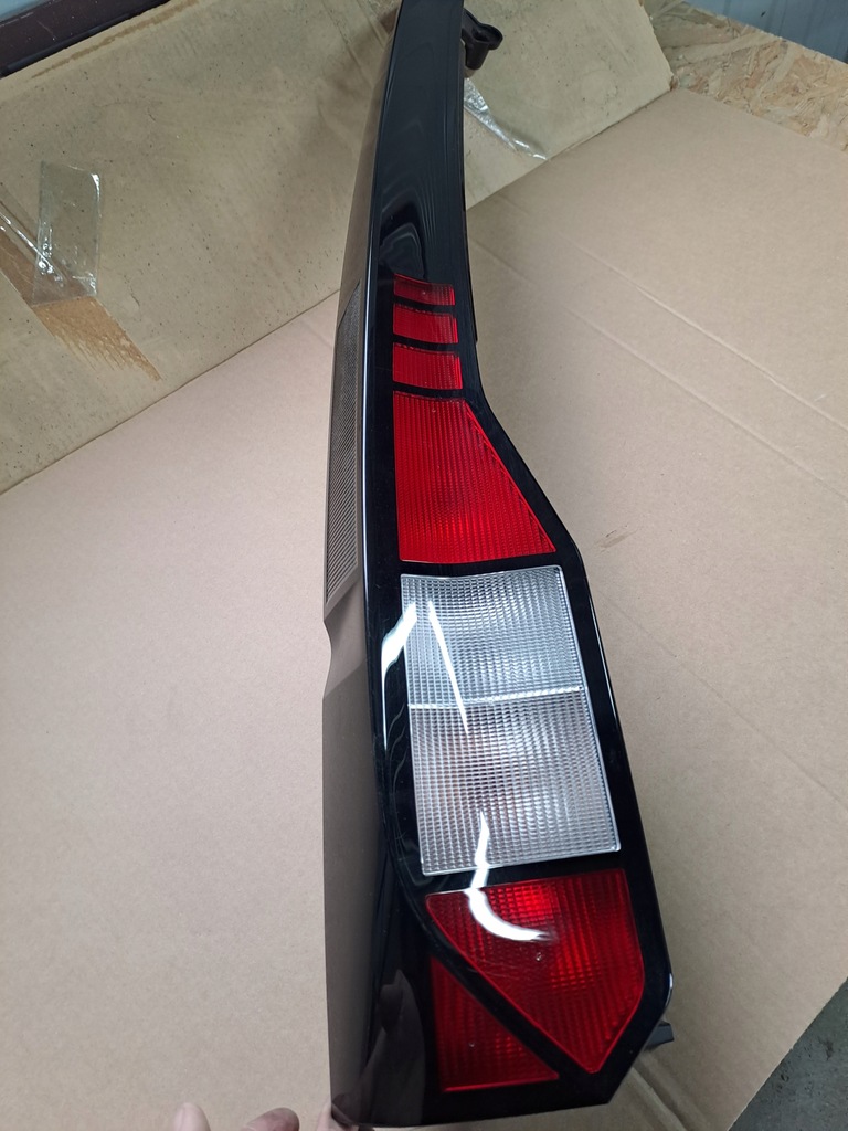 фото №1, Vw caddy 2k7 лампа задня ліва