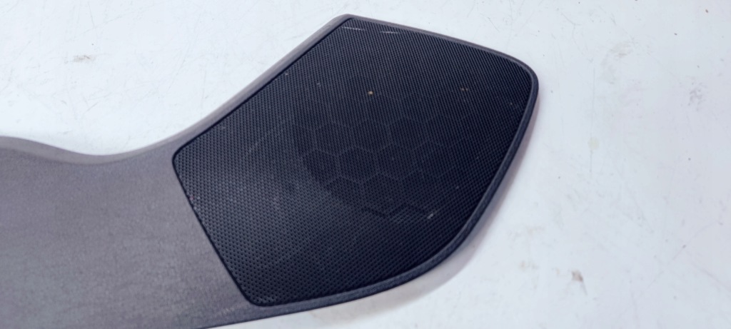 фото №1, Решётка накладка динамика audi q7 4l0867487 lt