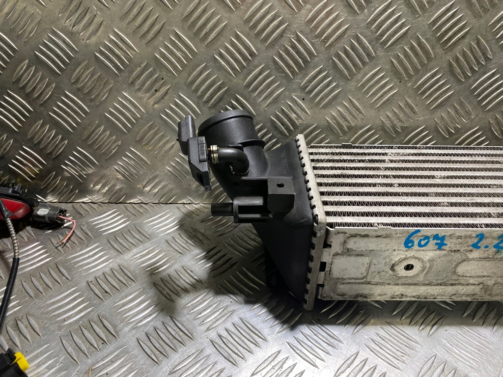 Peugeot 607 2.2hdi интеркулер радиатор воздуха 9637809480 датчик в Украине