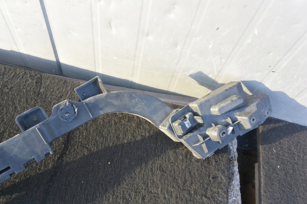 фото №10, Напрямна бампера задня maserati quattroporte vi комплект лівий правий середній