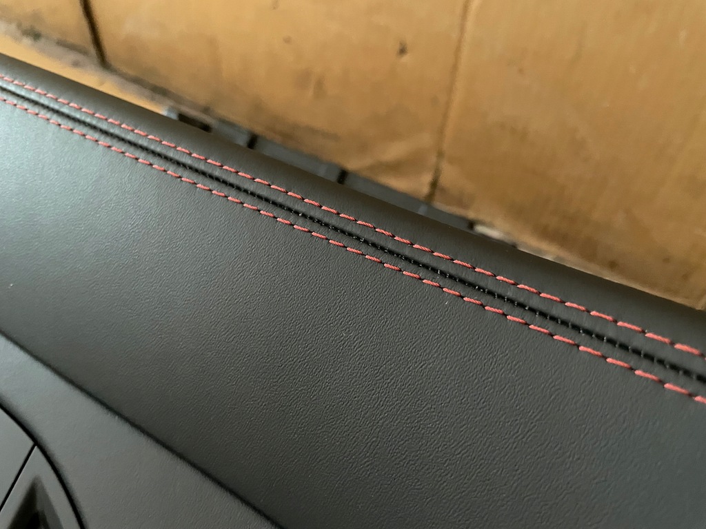 фото №13, Porsche macan 95b lift консоль панель приладів подушка безпеки ремені czerwona nić europa