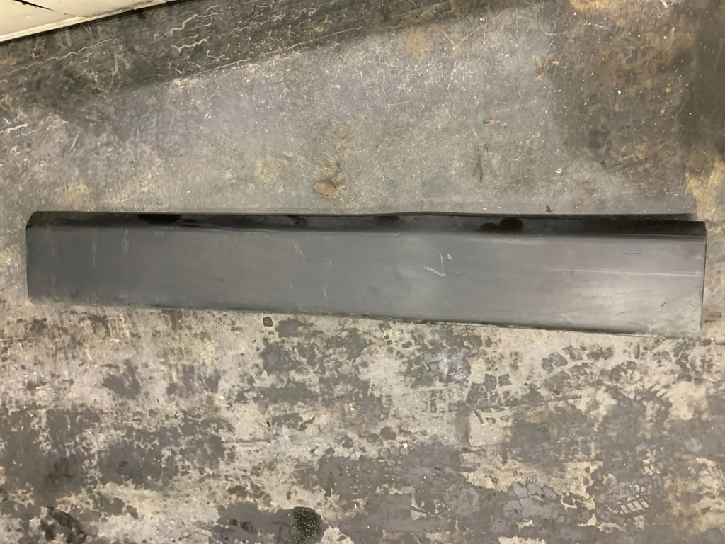 фото №1, Молдинг дверь левая master iii 828210159r