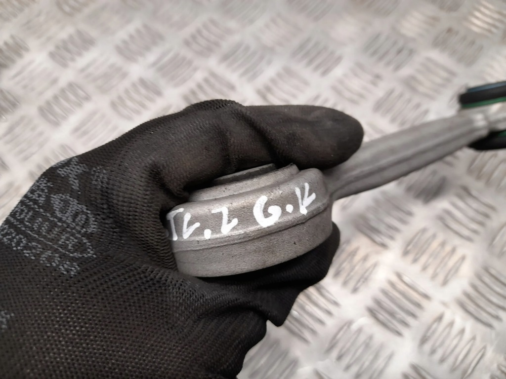 фото №2, Alfa romeo stelvio k206702 задня ліва поворотний кулак