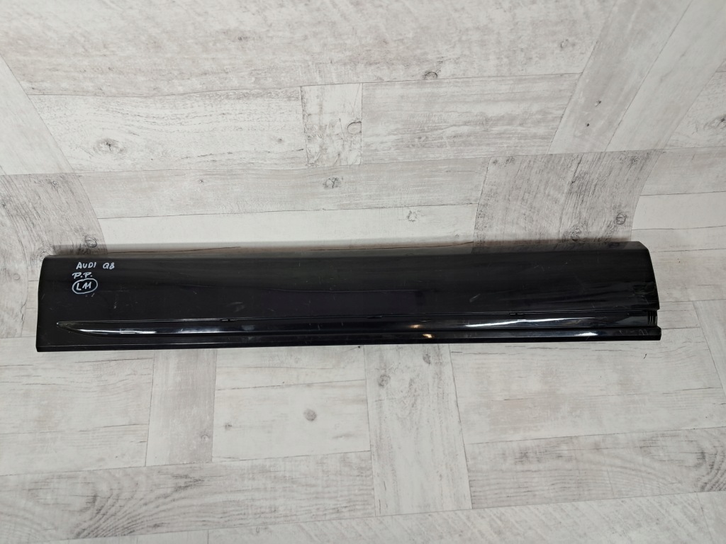 фото №1, Audi q8 4m8 молдинг накладка дверь правый перед передняя 4m8853960d