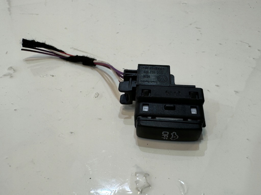 фото №1, Кнопка сигнализация vw passat b8 5g0962109