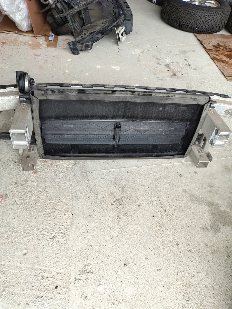 фото №13, Bmw i3 2015.11. капот бампер крила pas передній радіатор лампи