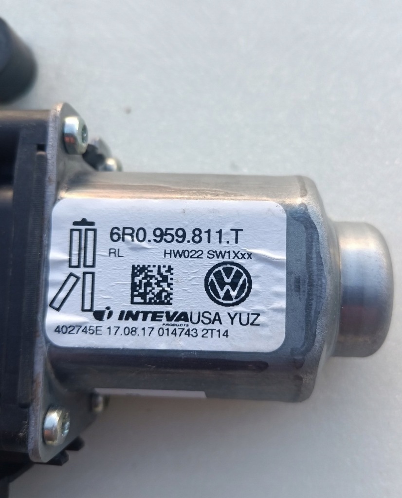 фото №11, Моторчик стекло volkswagen оригинальный номер 6r0959811t