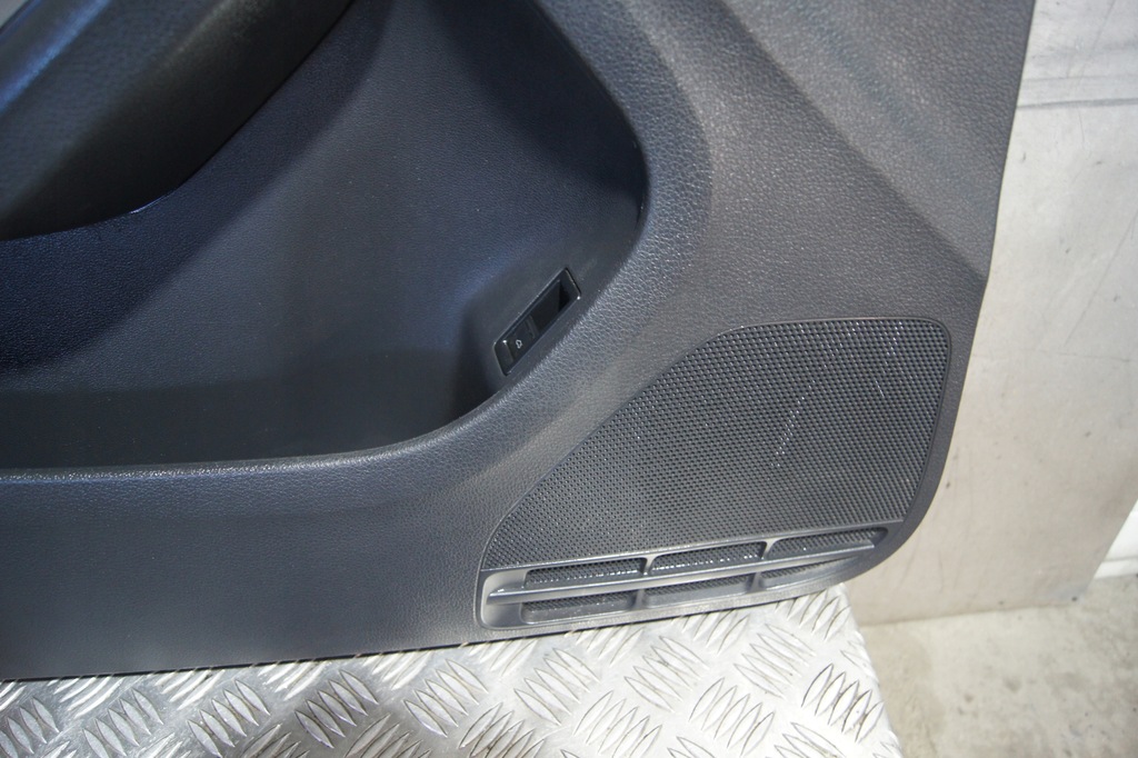 фото №7, Обшивка двері лівий перед jetta 5c 5c7867011a