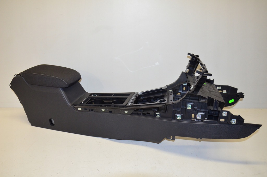 фото №14, Vw golf vii 7 lift велюровый 5d материал anglik nowe механический