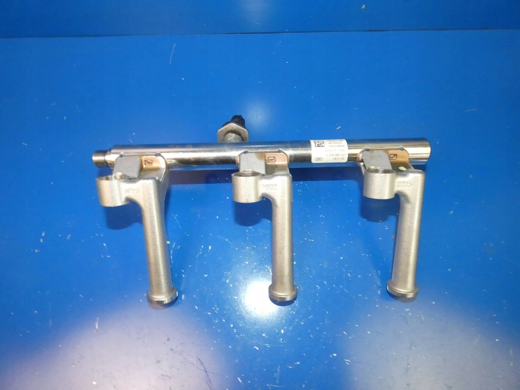 фото №1, Volvo xc40 1.5 t3 turbo молдинг впрыскная