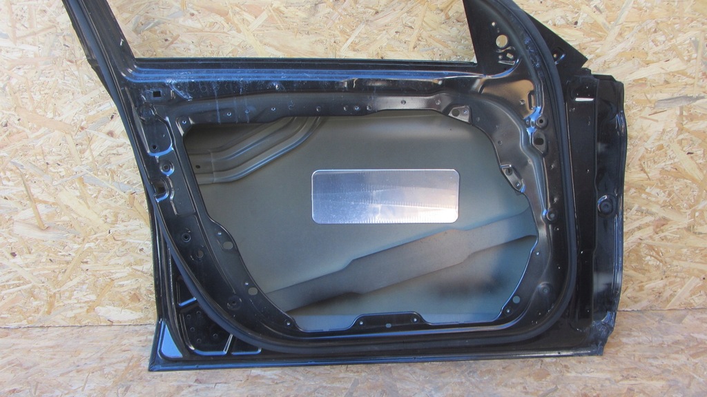 фото №10, Передні ліва двері mercedes w205 c-klasa